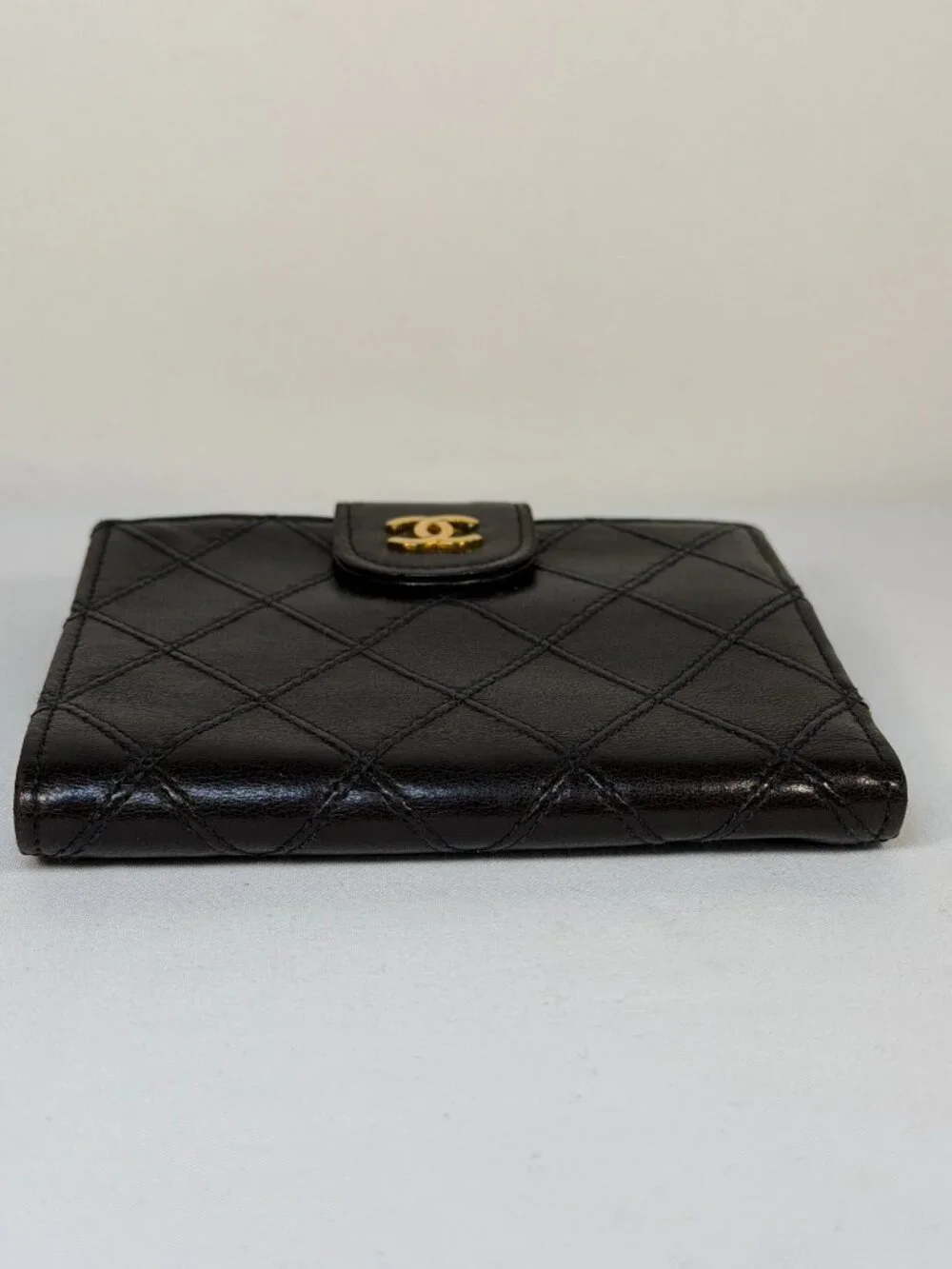 RARE! Vintage CHANEL Brown Quilted Bicolore Leather Gold CC Bifold Wallet